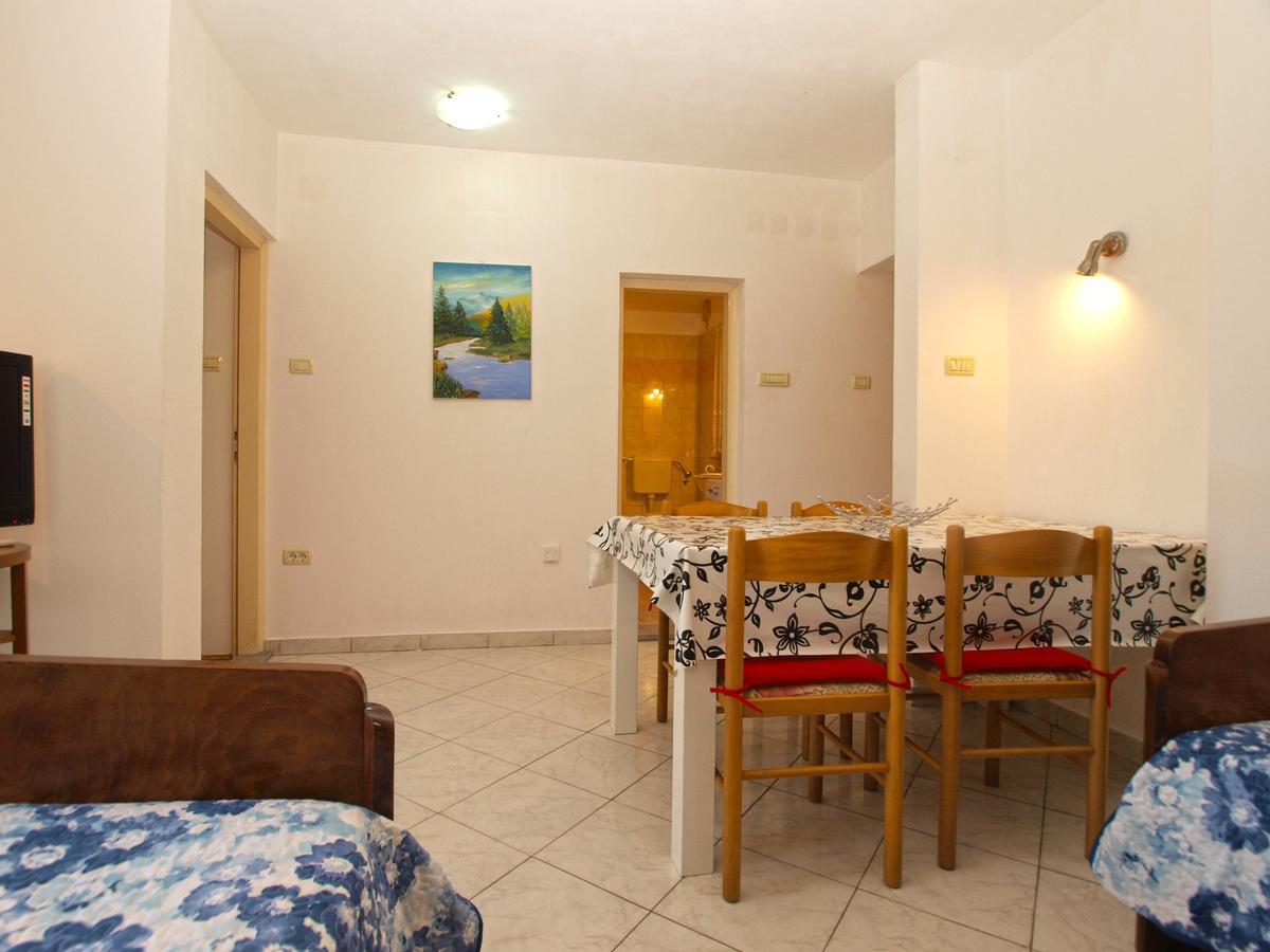 Apartments Mladen 1588 Pula Extérieur photo